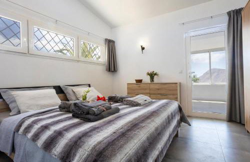 Villa Azure Horizon and Breeze - Panoramic Ocean View and Heated Pool - Foto 27