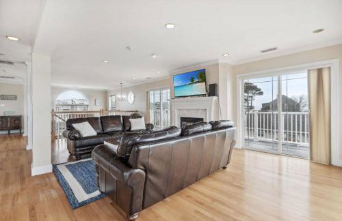 Sandy Toes Ocean Views Steps to Beach Deck - Foto 11