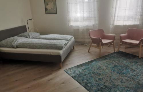 1,5 Zi Wohnung 43 qm im Zentrum von Plochingen, frisch renoviert und voll ausgestattet - Foto 1