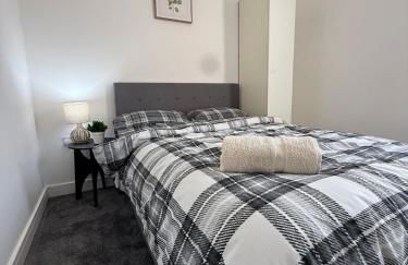 ResiLets Barnard St NEW Large 4 Bed House, Contractor Stays, Central - Foto 12