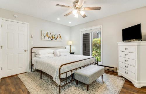 Brook Haven Condo - Downtown Blowing Rock Ground Floor Fully Stocked with 2 King Beds - Foto 7