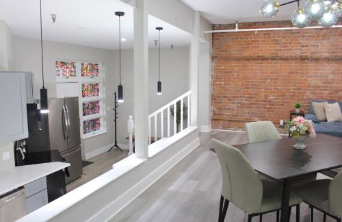 2 bdrm Modern & Hip Apt with Private Patio - Foto 17