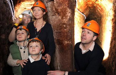 Number 15 Luxurious Two Bedroom Apartment - Photo 38