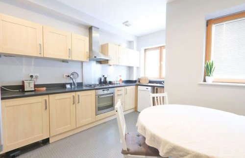 Amazing 2 Bed Townhouse walking distance from Bristol Temple Meads - Foto 3