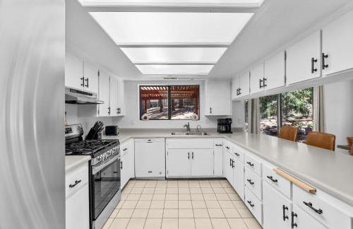 Pet Friendly Retreat in the Pines Minutes from Downtown Flagstaff - Photo 7