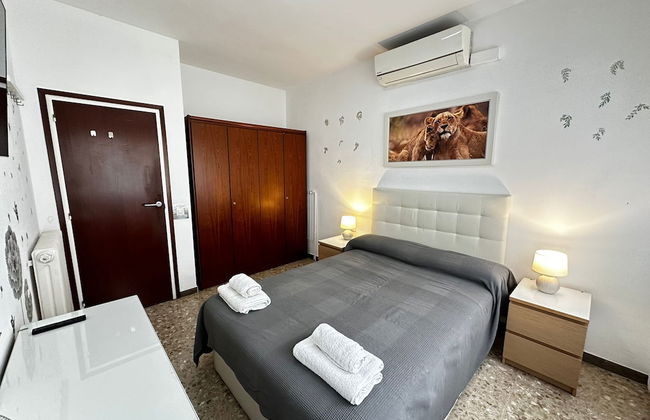 Rooms Sepulveda - Photo 10