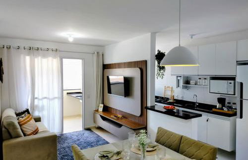 Apto 2 quartos com ar, piscina e varanda I 6 min praia Aruana - Foto 11