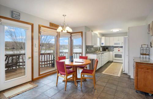 Life's Better At The Lake - Foto 8