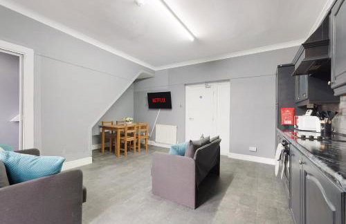 New! 4BR in Mitchell Street - Foto 1