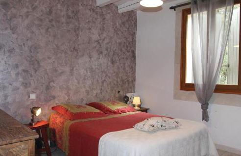 Lovely Home In La Roche St Secret - Photo 6