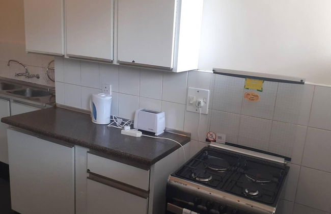 Spacious Executive Holiday Apartment In Bulawayo - Photo 12