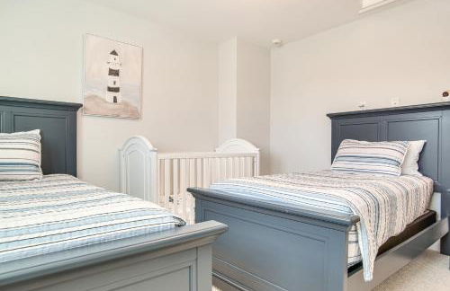 2 Mi to Public Beach! Cape Cod Gem with Fire Pit - Foto 19