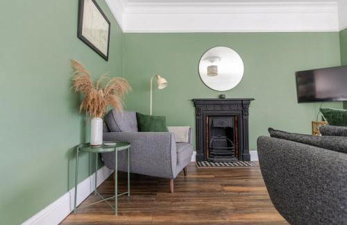 Stylish 3-Bed Home - 2 Mins to Beach & Town - Foto 40