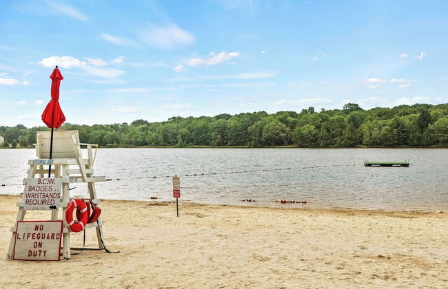 Ridge Retreat by Avantstay Game Room, Covered Porch, & Fire Pit! - Foto 49