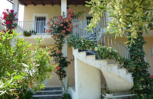 Petros Studios - Foto 23