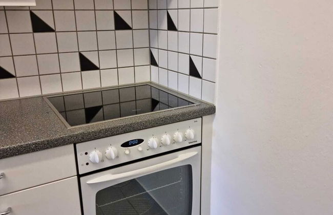 Entire Flat Close to Airport, Train, Center for 7 - Foto 12