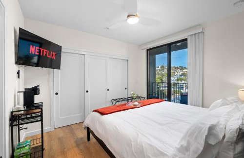 Modern 2 Bedroom King Bed EVCharger Pet-Friendly Balcony - Foto 11