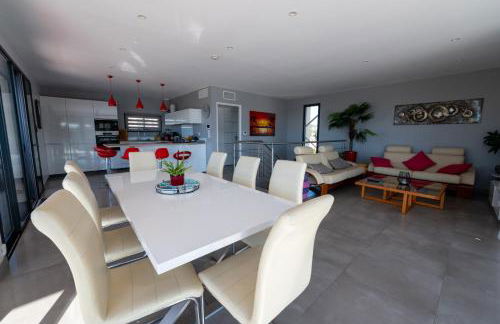 SUPERBE VILLA VUE MER JUSQU'A 14 COUCHAGES La LONDE LES MAURES Entre HYERES et Le LAVANDOU 4 Etoiles PISCINE CHAUFFEE - Foto 19