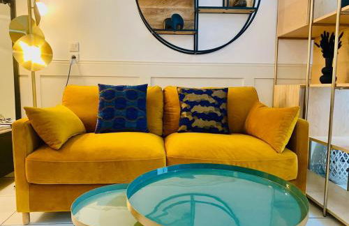 'L'Élégant' Studio Centre, Parking privé, Clim, Terrasse - Foto 1