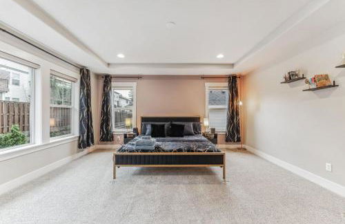 Spacious family and kids friendly house with backyard, fireplace, grill perfect for work crews - Foto 2