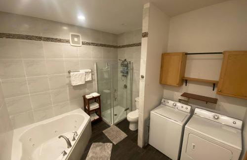 Suite A 2 BR w/ Bridge St. view - Foto 47