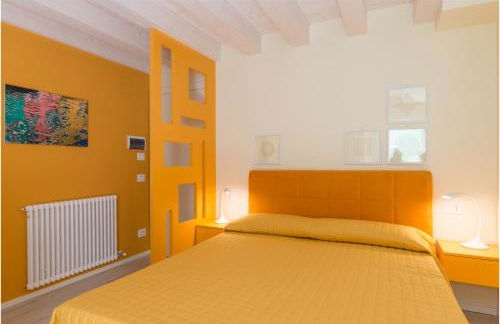 Tiffany Home - Photo 48