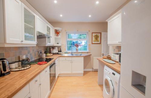 Hazel House - Cosy 2 bedroom house with parking near to Oxford - Foto 21