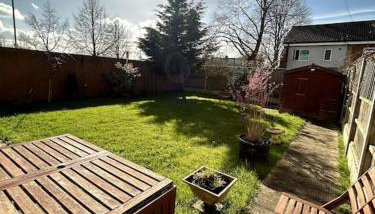 3-bedroom house close to city centre - Foto 2, Garden