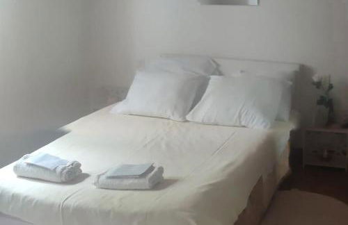 Maison confortable à Comps-la-Grand-Ville avec jardin - Photo 14