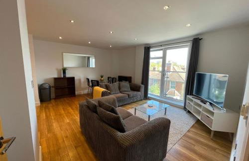 Blue Sky Apartments@ Abbots Yard, Guildford - Foto 3