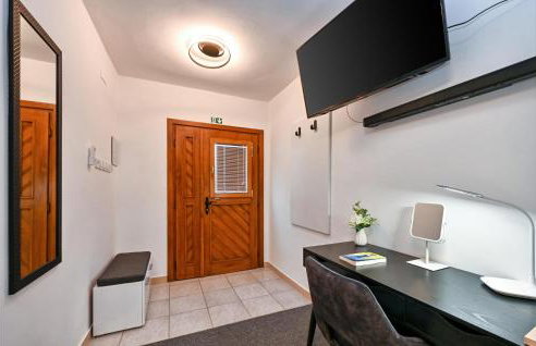 Stunning Home In Veliko Trgovisce - Foto 17