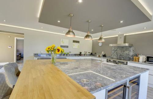 The Gate House - Photo 10