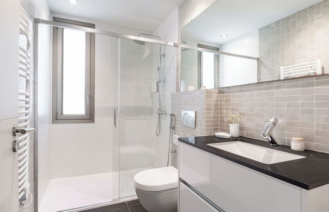 Aspasios Paseo de Gracia Apartments - Photo 44