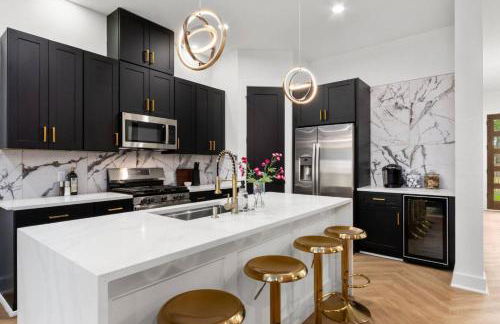 Chic 4BR Getaway Near NRG TMC - Foto 20