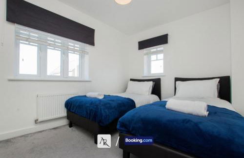 2 Bedroom House By AR Properties Short Lets & Serviced Accommodation Colchester with Garden - Foto 12