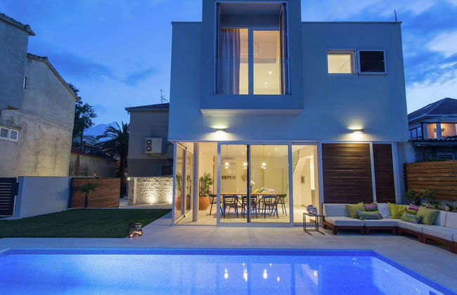 Luxurious Villa With Private Pool and Garden - Foto 21