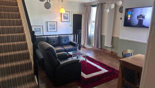 3B-10min City Airport Parking No Parties allowed - Foto 2