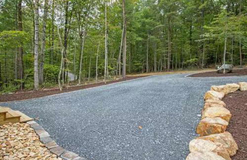 Cozy Family Luray Cabin w Fire Pit Grill WiFi & More - Photo 37