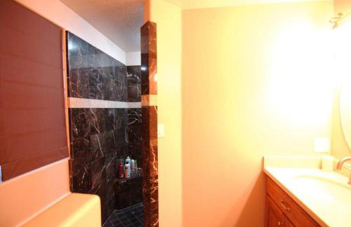 Tacit Shadow Resort Paradise Deluxe Suite, Gym, Coffee Bar, Hot-Tub, Free Laundry, Food Available - Foto 45