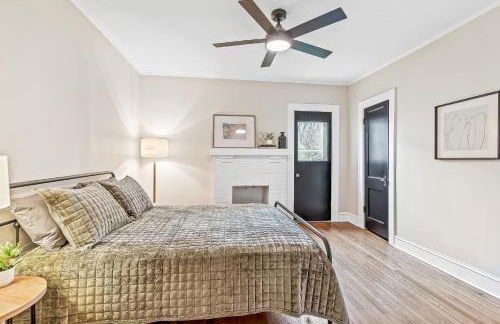 Luxurious Retreat in Historic Downtown Burlington Downstairs Only - Foto 44