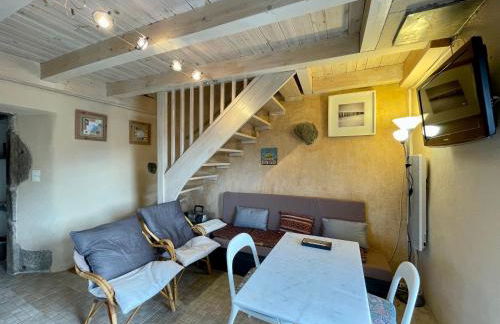 Ancien pigeonnier restauré avec terrasse, terrain clos et équipements bébé à Sarlanges, Retournac - FR-1-582-167 - Foto 9