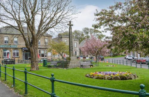 Addycombe Cottage - Photo 13