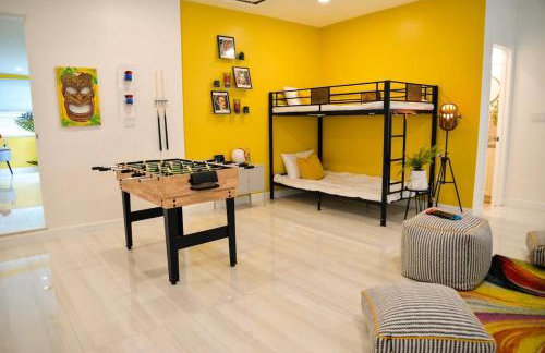 Vibrant 4bd 2ba Miami Home w POOL - Foto 8