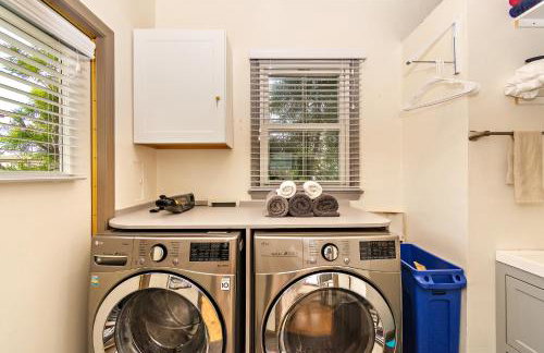 The SOFI Special - Modern Retreat, Dog Friendly - Photo 13