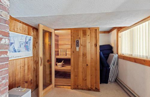 The Dunn Compound- On Mooselookmeguntic Lake! - Foto 10