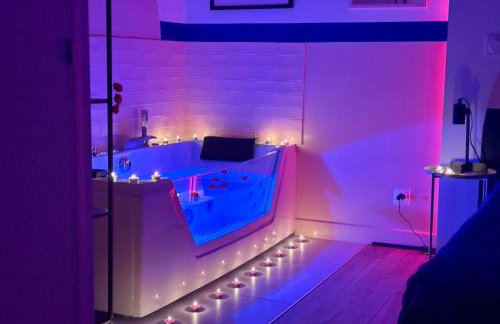 Appartement Thème Années 60' l Baignoire Jets l Clim l Netflix - Foto 6