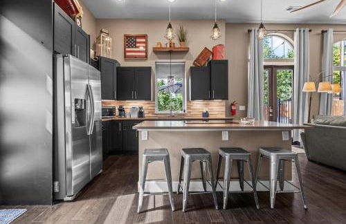 Stylish Church Conversion Walk to LoHi - Foto 22