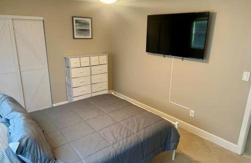 3 bed 2 bath pool house with water access - Foto 20