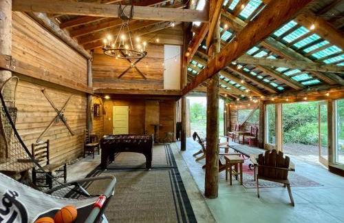 Bear Lodge with private Pool, Hottub, and Sauna! - Photo 11