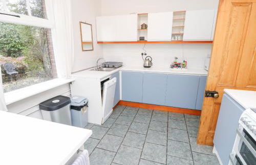 Framingham - Photo 11